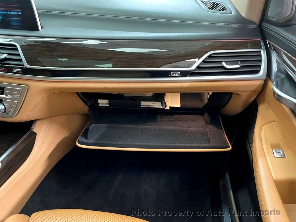 2016 BMW 7 Series 740i - 21356351 - 36