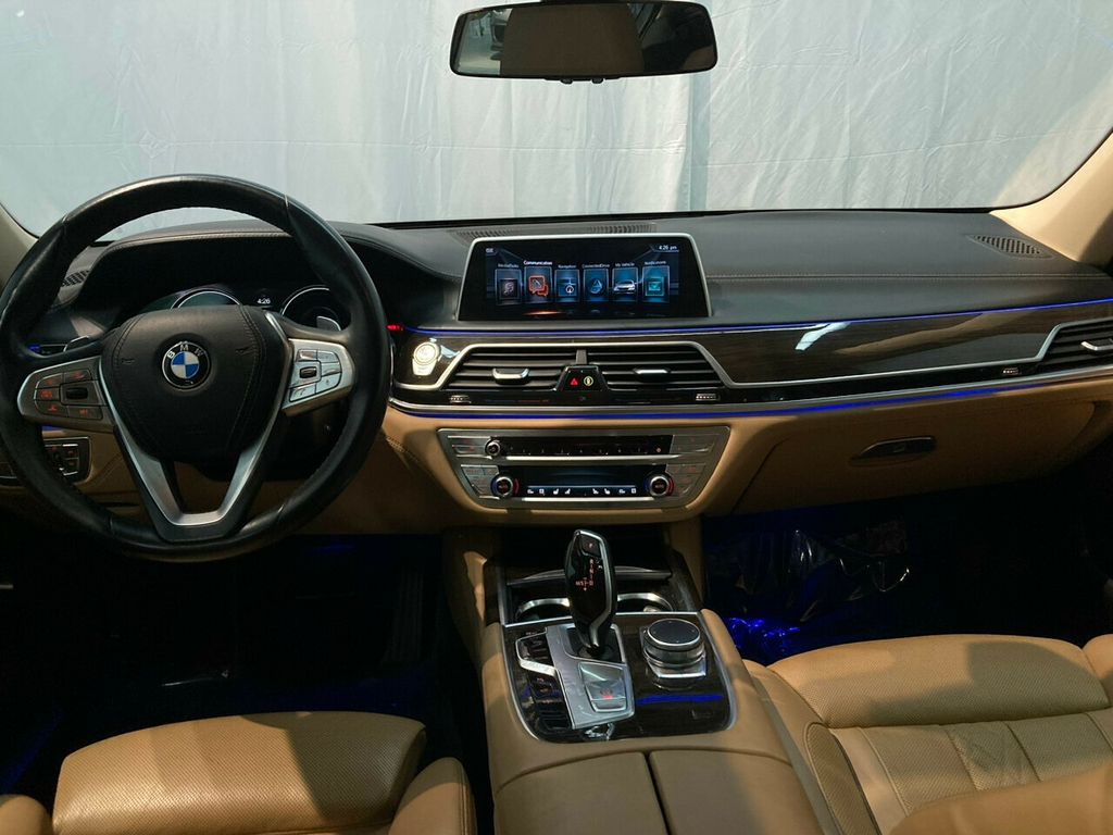 2016 BMW 7 Series 740i - 21682924 - 5