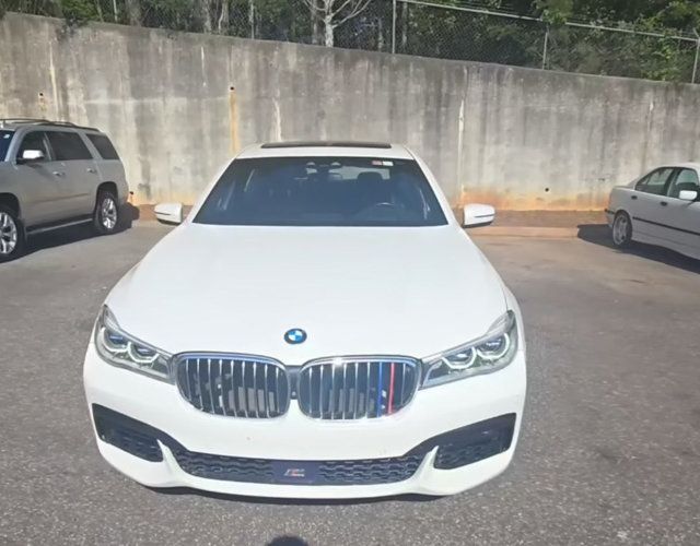 2016 BMW 7 Series 750i - 23015220 - 5