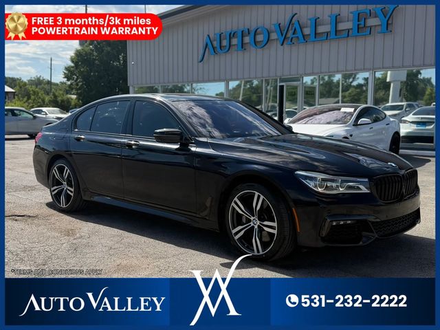 2016 BMW 7 Series 750i Sedan 4D - 23042888 - 0