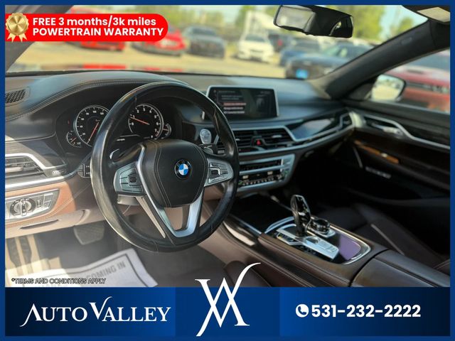2016 BMW 7 Series 750i Sedan 4D - 23042888 - 10