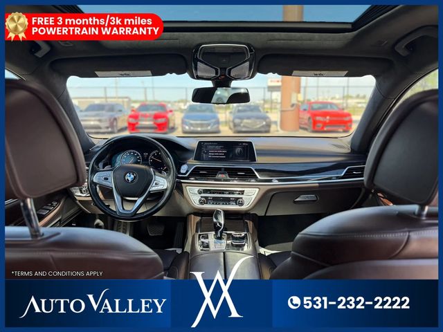 2016 BMW 7 Series 750i Sedan 4D - 23042888 - 24