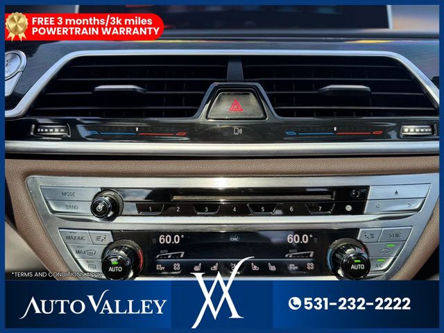 2016 BMW 7 Series 750i Sedan 4D - 23042888 - 32