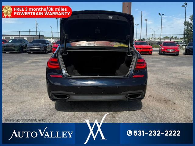 2016 BMW 7 Series 750i Sedan 4D - 23042888 - 35