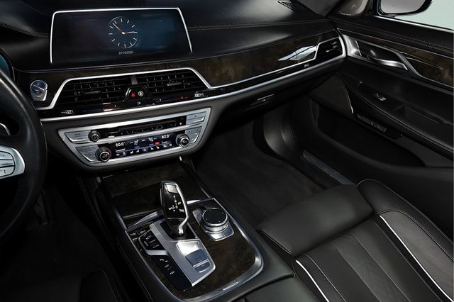2016 BMW 7 SERIES 750I XDRIVE - 23086481 - 21
