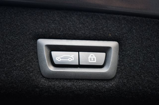 2016 BMW 7 Series 750i xDrive - 22920635 - 10