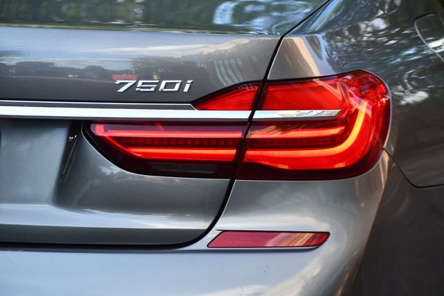 2016 BMW 7 Series 750i xDrive - 22920635 - 12