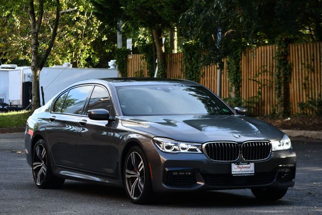 2016 BMW 7 Series 750i xDrive - 22920635 - 14