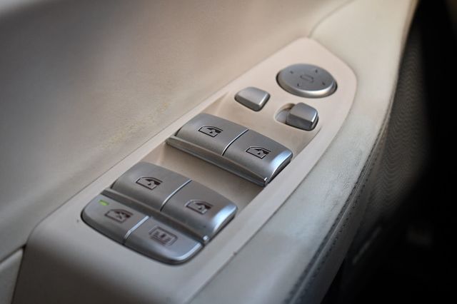 2016 BMW 7 Series 750i xDrive - 22920635 - 21