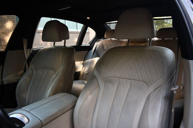 2016 BMW 7 Series 750i xDrive - 22920635 - 23