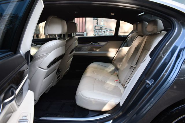 2016 BMW 7 Series 750i xDrive - 22920635 - 35