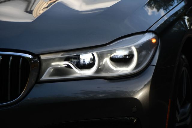 2016 BMW 7 Series 750i xDrive - 22920635 - 3