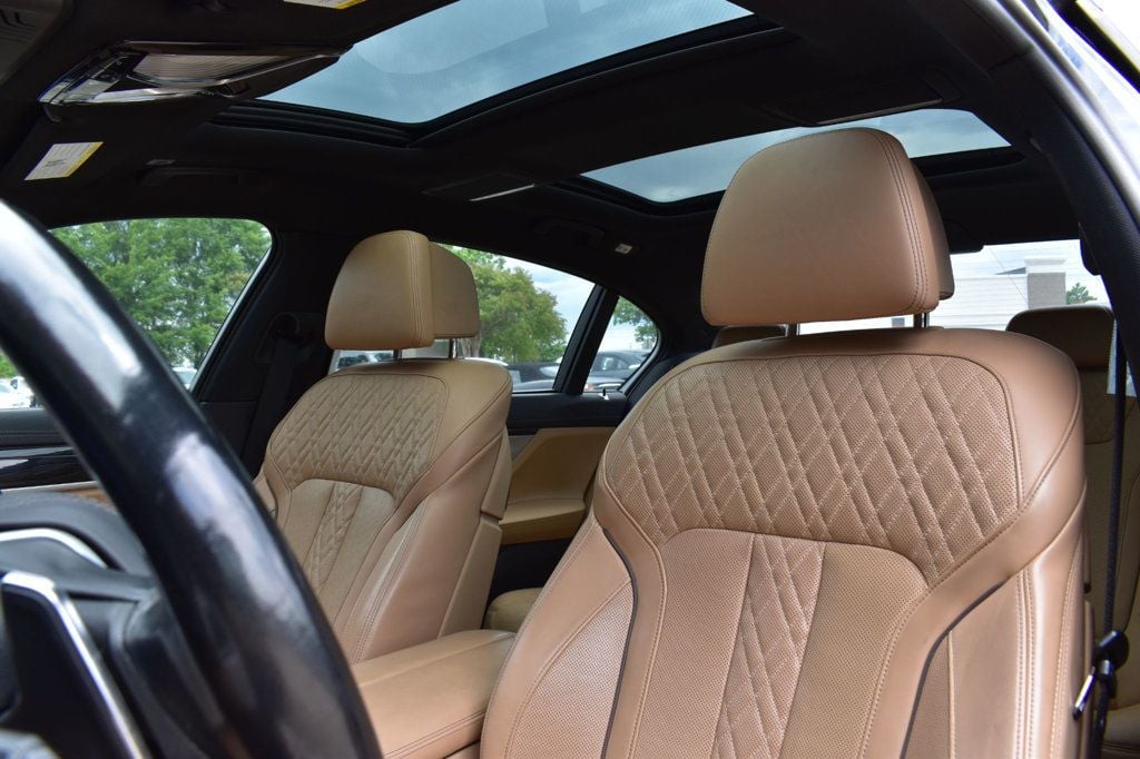 2016 BMW 7 Series 750i xDrive - 23025499 - 12