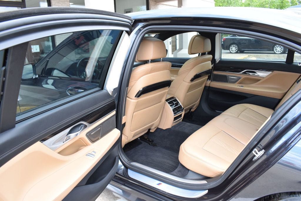 2016 BMW 7 Series 750i xDrive - 23025499 - 22