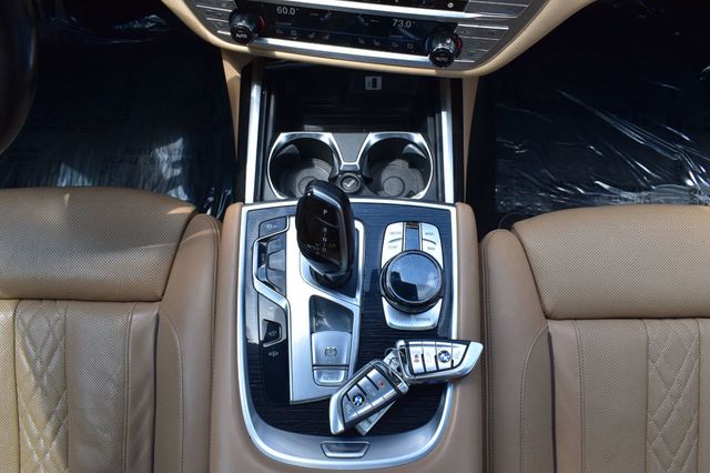 2016 BMW 7 Series 750i xDrive - 23025499 - 26