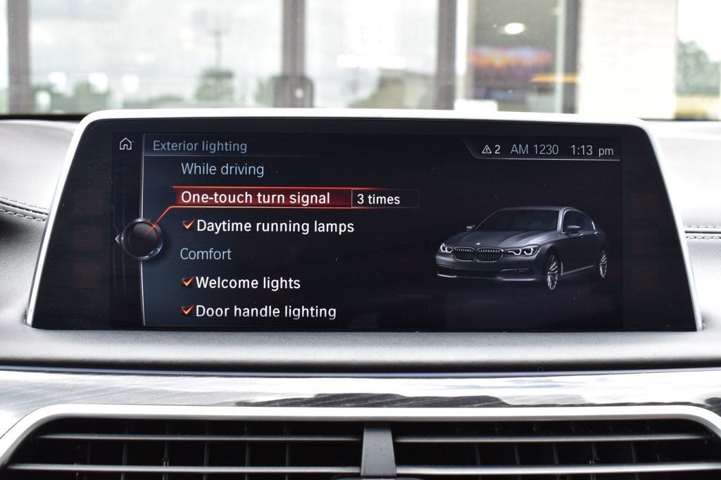 2016 BMW 7 Series 750i xDrive - 23025499 - 44