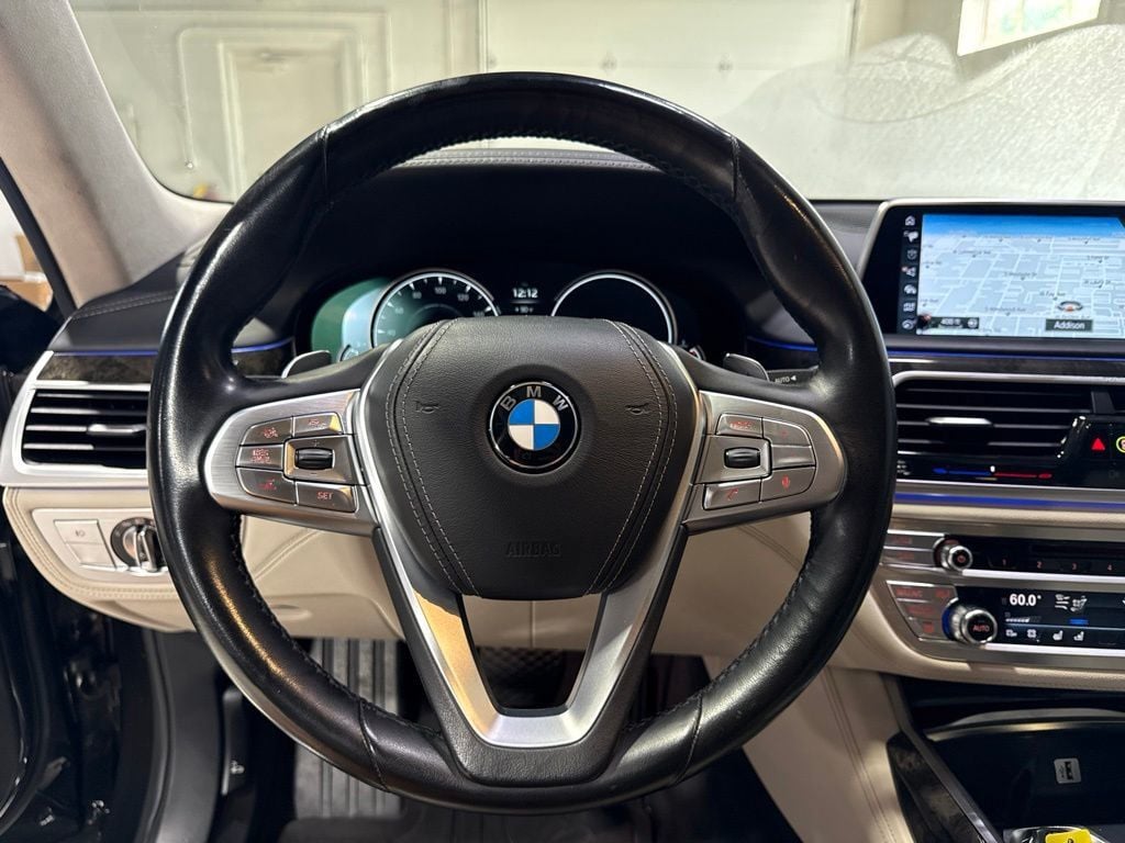 2016 BMW 7 Series 750i xDrive - 23049122 - 10