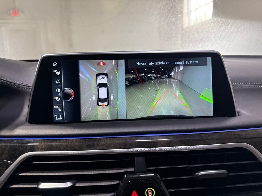 2016 BMW 7 Series 750i xDrive - 23049122 - 17