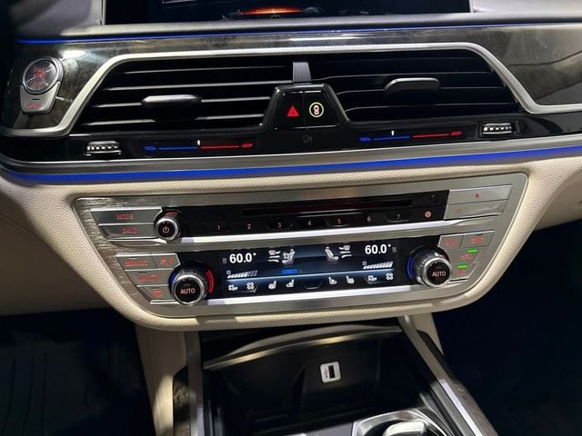 2016 BMW 7 Series 750i xDrive - 23049122 - 19