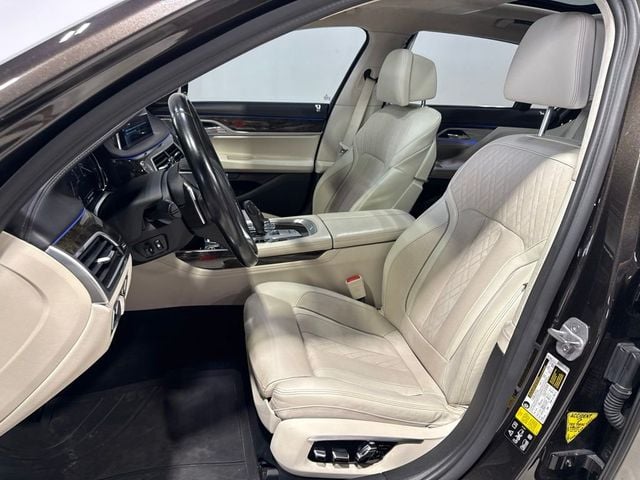 2016 BMW 7 Series 750i xDrive - 23049122 - 24