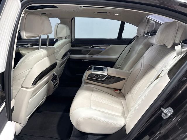 2016 BMW 7 Series 750i xDrive - 23049122 - 31