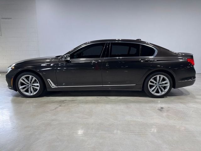 2016 BMW 7 Series 750i xDrive - 23049122 - 3