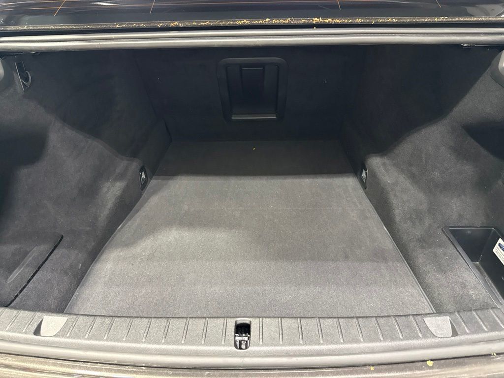 2016 BMW 7 Series 750i xDrive - 23049122 - 39