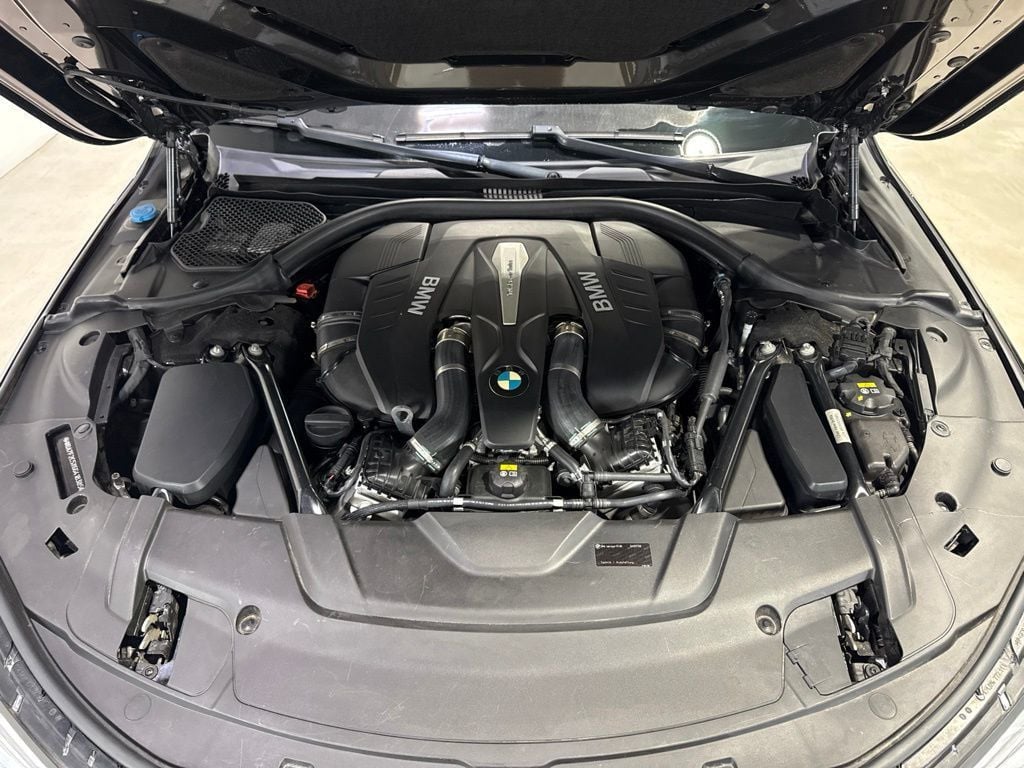 2016 BMW 7 Series 750i xDrive - 23049122 - 53