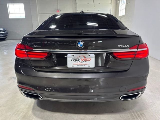 2016 BMW 7 Series 750i xDrive - 23049122 - 5