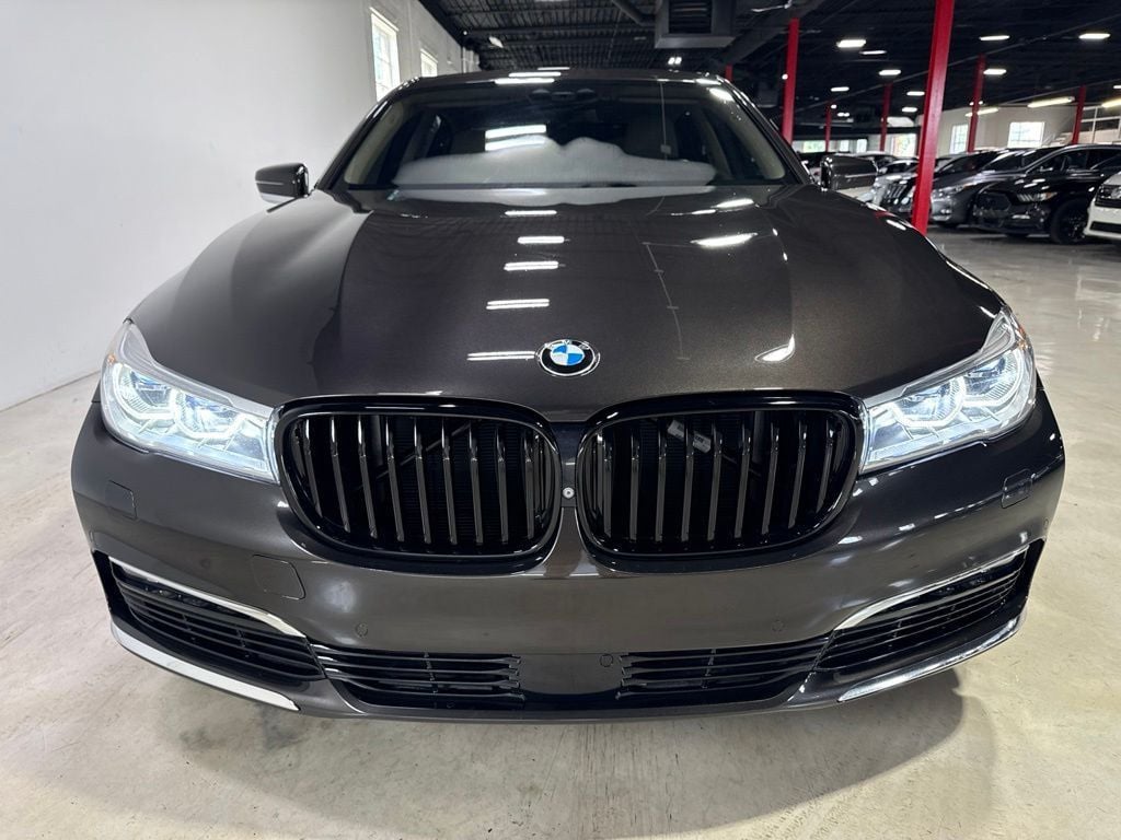2016 BMW 7 Series 750i xDrive - 23049122 - 8