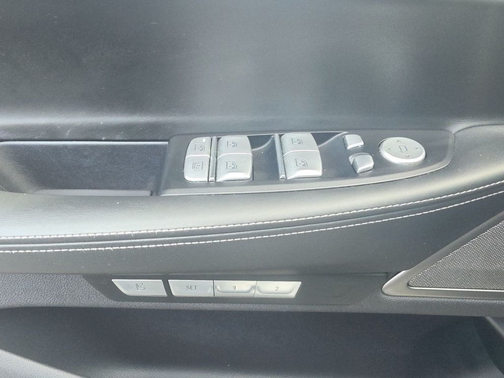 BMW 7 Series photo 21