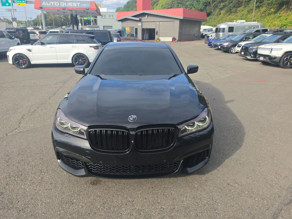 BMW 7 Series photo 23