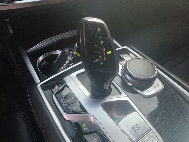2016 BMW 7 Series 750i xDrive - 23073068 - 34