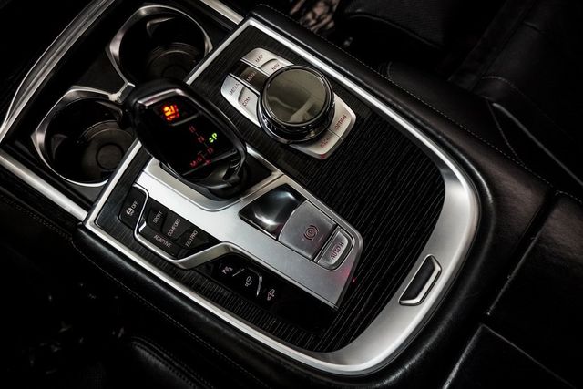 2016 BMW 7 Series 750i xDrive - 22953136 - 31