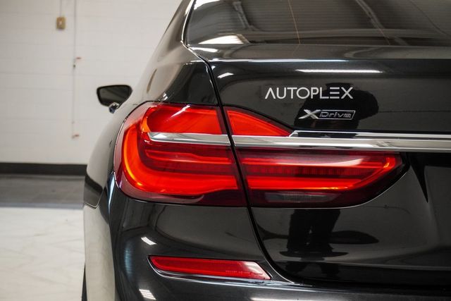 2016 BMW 7 Series 750i xDrive - 22953136 - 45