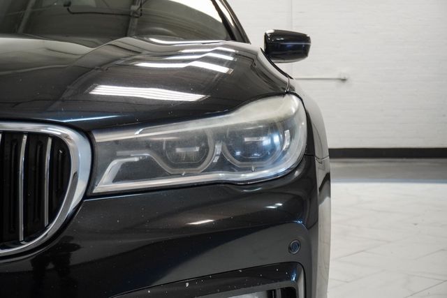 2016 BMW 7 Series 750i xDrive - 22953136 - 46