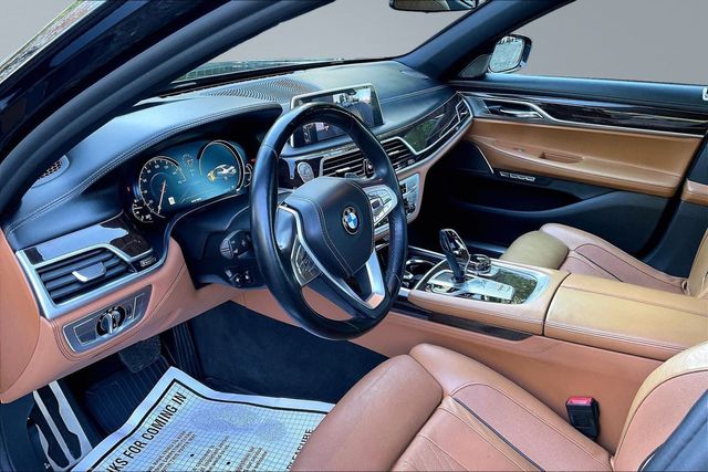 2016 BMW 7 Series 750i xDrive - 23017618 - 10