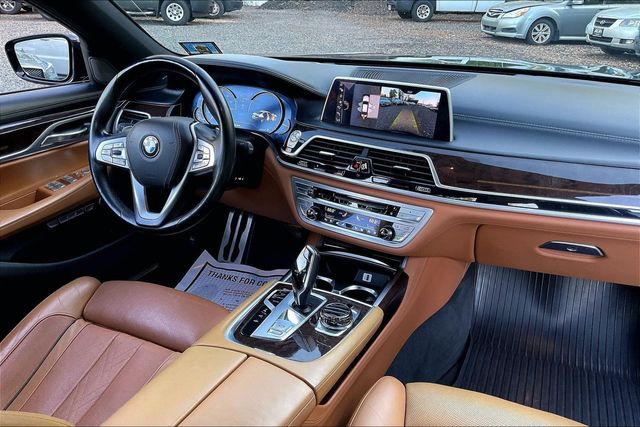 2016 BMW 7 Series 750i xDrive - 23017618 - 12