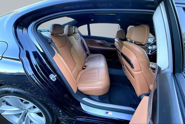 2016 BMW 7 Series 750i xDrive - 23017618 - 14