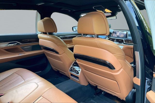 2016 BMW 7 Series 750i xDrive - 23017618 - 15