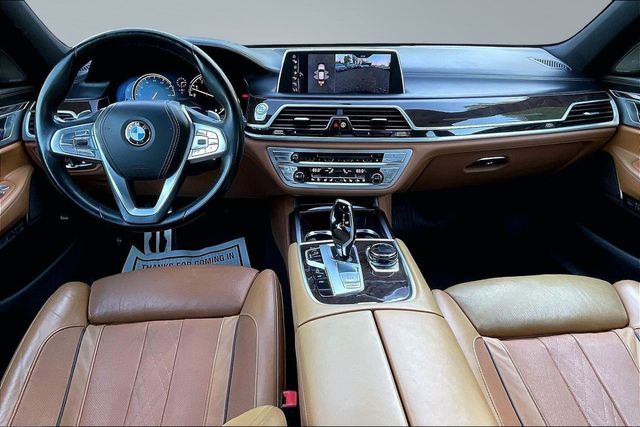 2016 BMW 7 Series 750i xDrive - 23017618 - 19