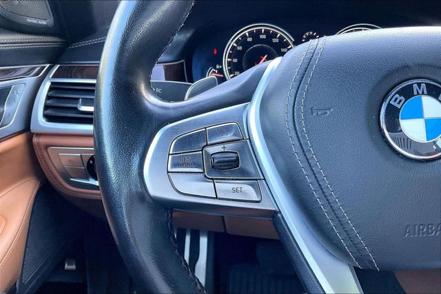 2016 BMW 7 Series 750i xDrive - 23017618 - 21