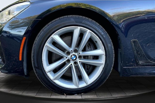 2016 BMW 7 Series 750i xDrive - 23017618 - 39