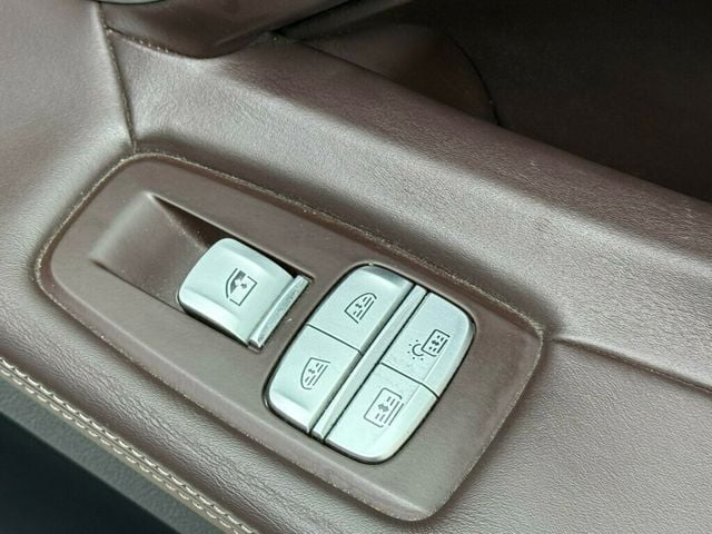 2016 BMW 7 Series 750i xDrive - 23011938 - 36