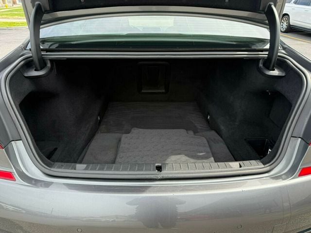 2016 BMW 7 Series 750i xDrive - 23011938 - 38