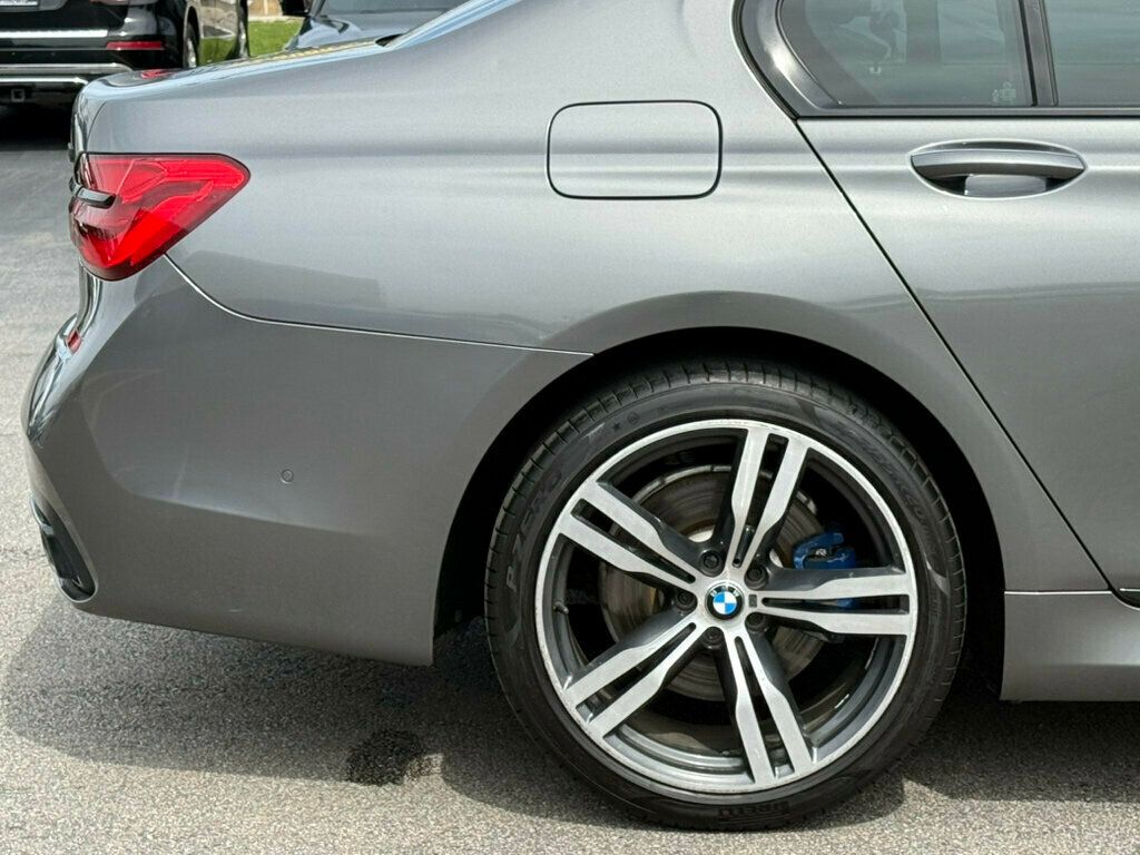 2016 BMW 7 Series 750i xDrive - 23011938 - 41