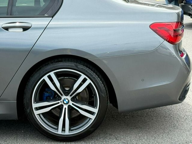 2016 BMW 7 Series 750i xDrive - 23011938 - 42