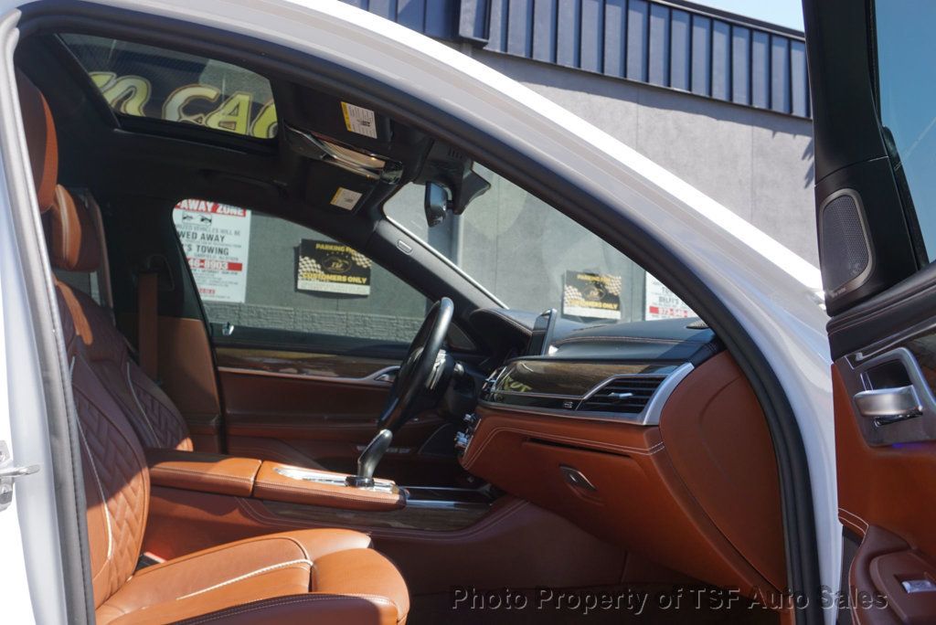2016 BMW 7 Series 750i xDrive - 22820856 - 10