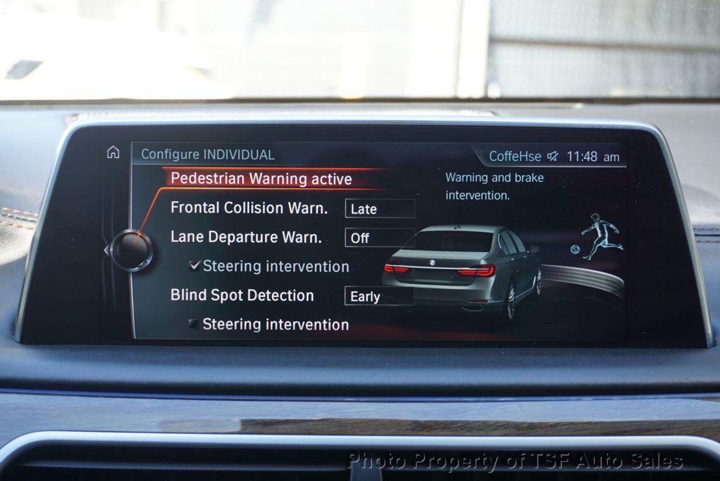 2016 BMW 7 Series 750i xDrive - 22820856 - 26