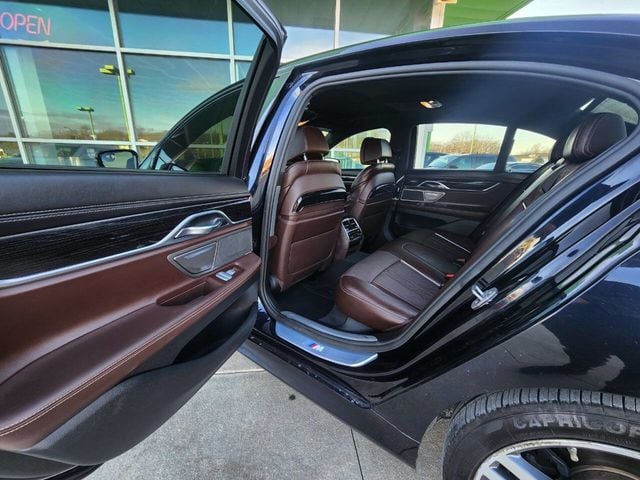 2016 BMW 7 Series 750i xDrive AWD 4dr Sedan - 22779586 - 13